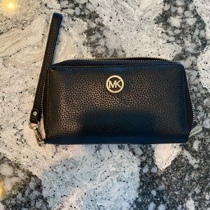 Michael Kors clutch/wallet
